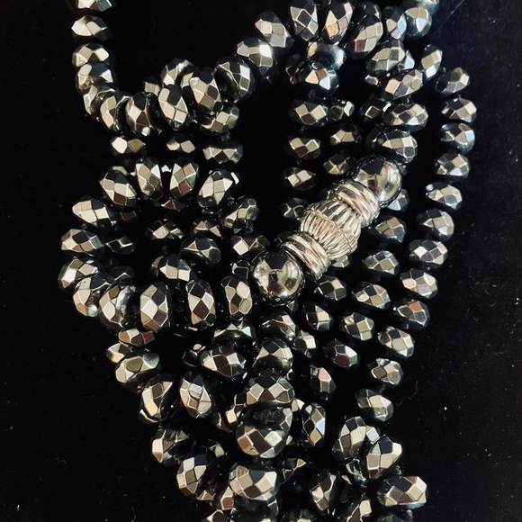 🤩 Vintage 55” LONG Faceted Hematite Necklace w/Magnetic Closure. Stunning!! - Picture 2 of 4